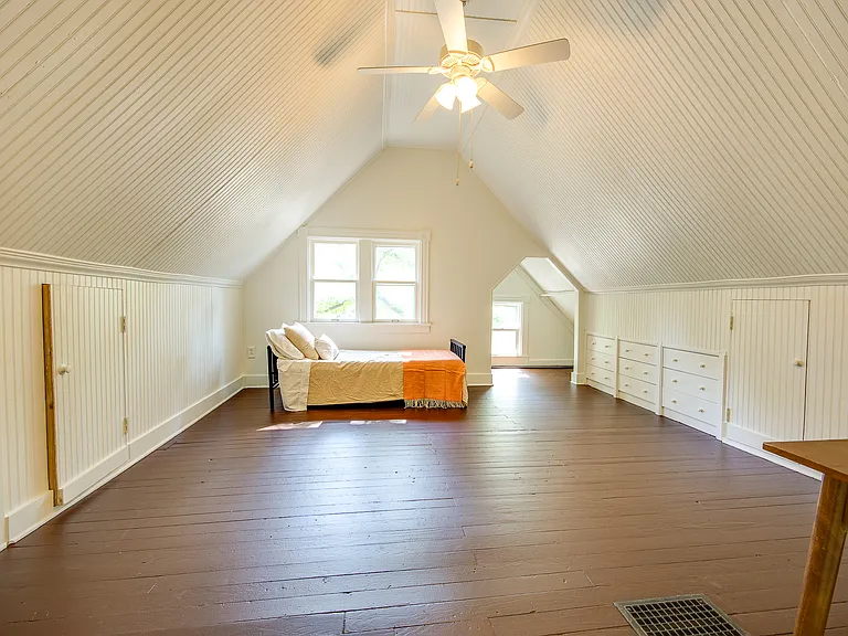 1725 Barker Ave — Photo 20