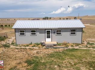 2000 Prairie View Rd, Glendo, WY 82213