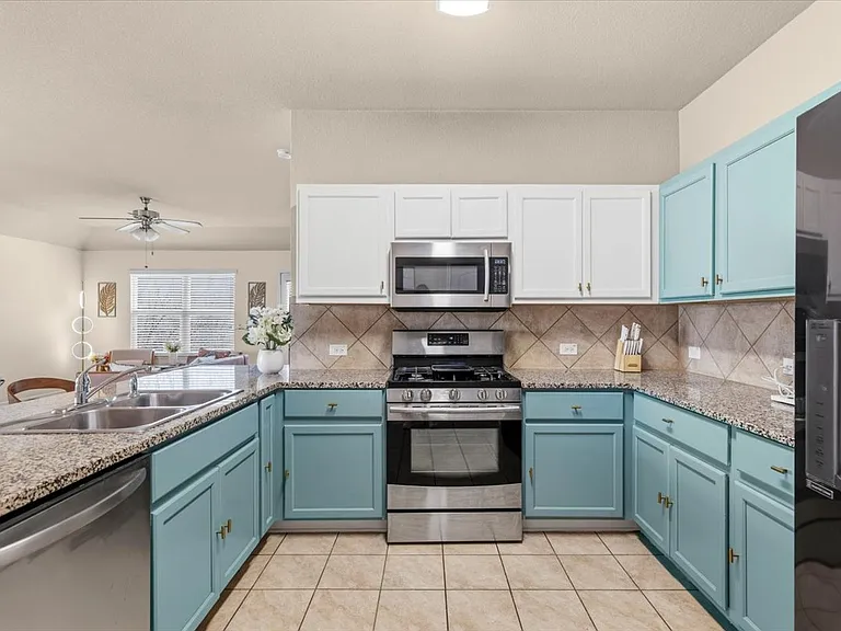 11100 Dawes Pl — Photo 12
