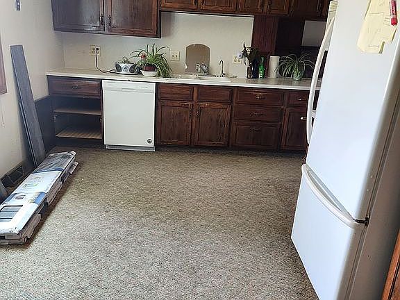 5th image of 709 4th St