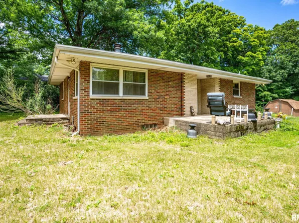 100 Shady Knolls Dr, East Peoria, IL 61611