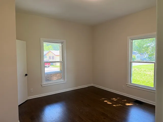 712 McMillon Ave SW — Photo 12