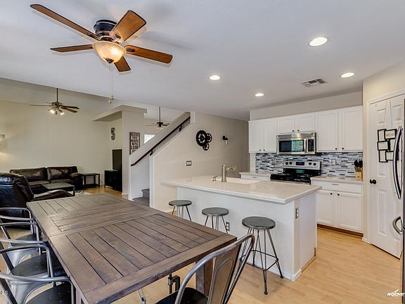Kitchen/Dining