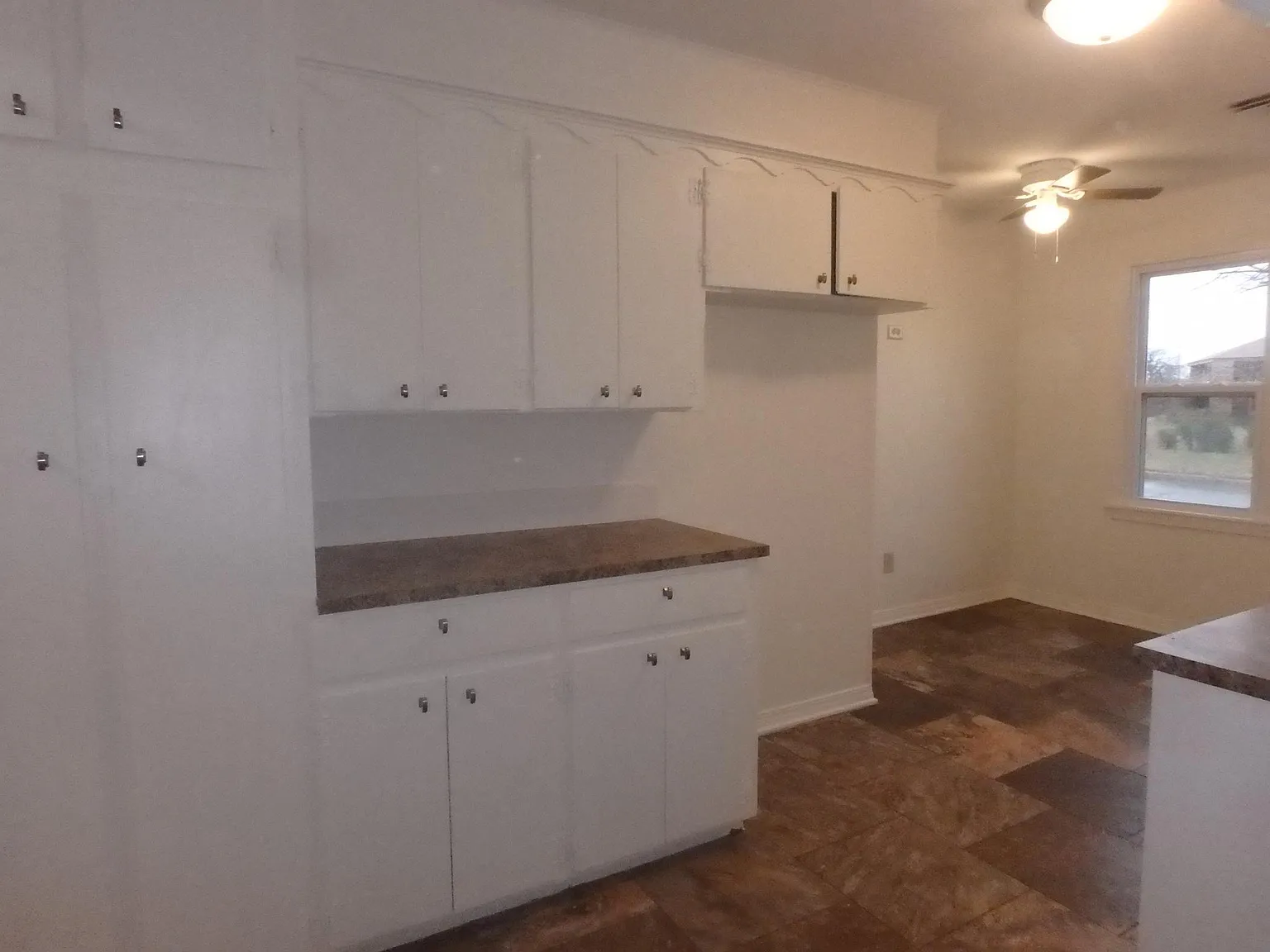 3 bed, 1414 sqft, $1,375 — Photo 3