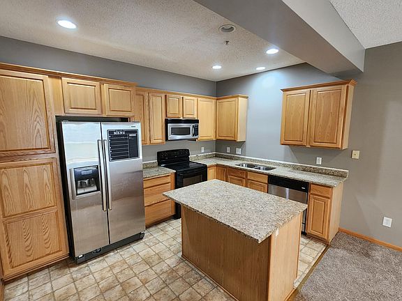 Kitchen with new granite counters, sink and faucet!