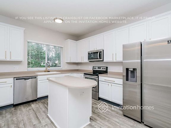 5th image of 2935 Girvan Dr
