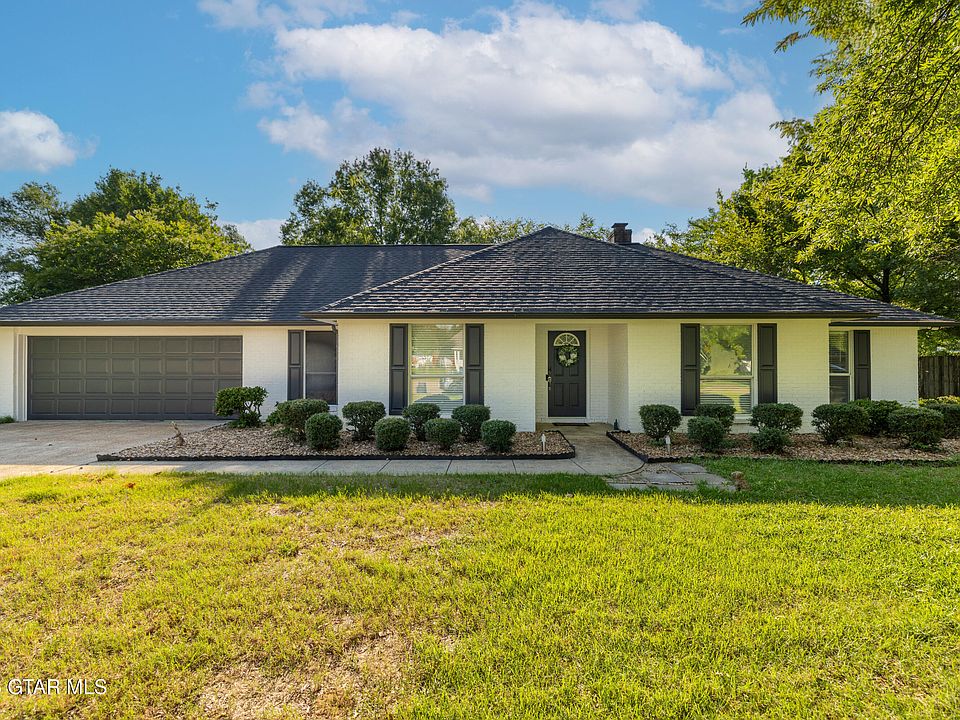 1st image of 107 Mimosa Dr