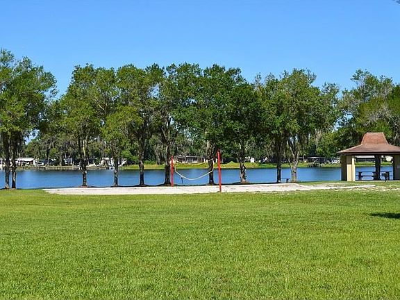 3rd image of 3624 Lake Breeze Dr