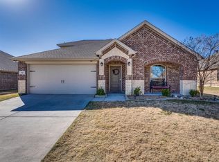 112 Rain Cloud Dr, Waxahachie, TX 75165