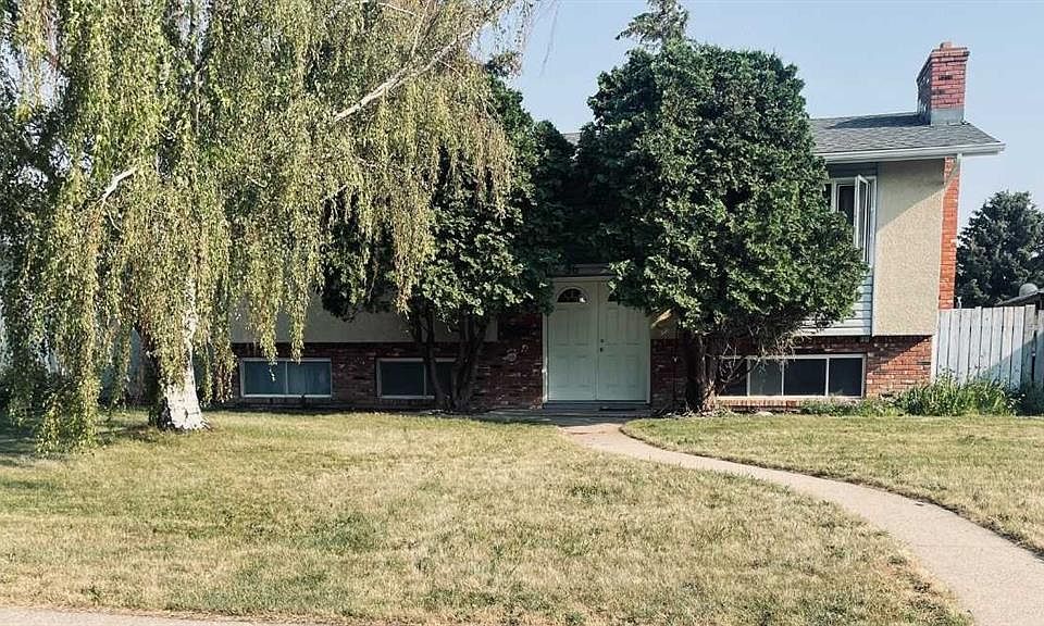 1st image of 36 Park Meadows Blvd N