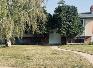 36 Park Meadows Blvd N, Lethbridge, AB T1H 4H8