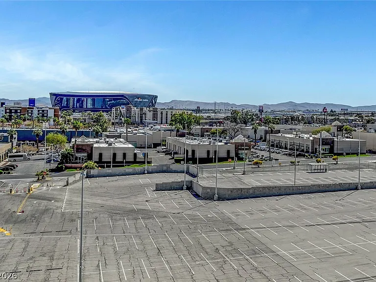 4575 Dean Martin Dr #602 — Photo 32