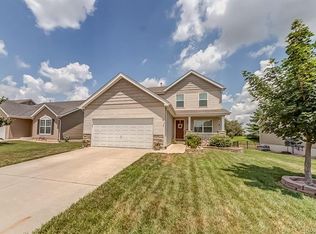 3024 Harvest Meadow Dr, Belleville, IL 62221