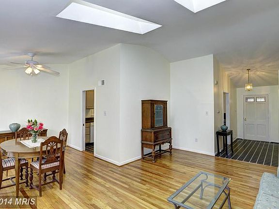 5th image of 791 Princeton Pl