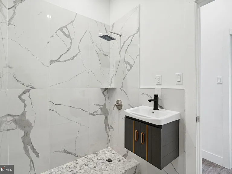 5164 Ridge Ave #3 — Photo 16