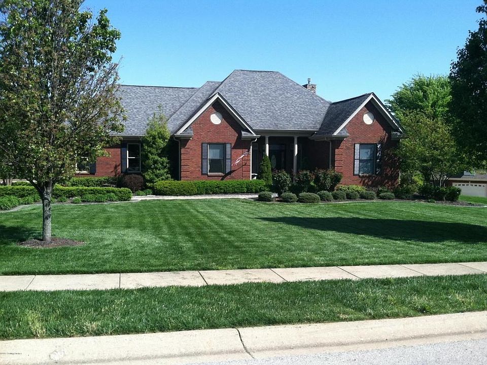 142 Oak Creek Drive Front of House