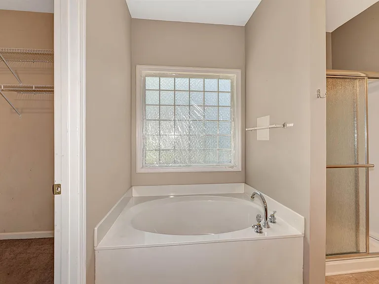 109 Dupont Cir — Photo 15