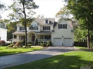 6 Reagan Ct, Saint James, NY 11780