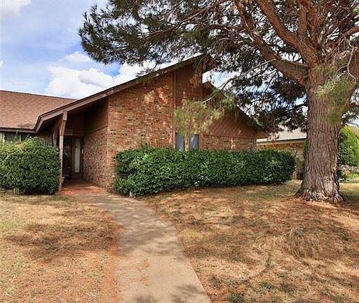 4th image of 4601 Royal Crest Dr