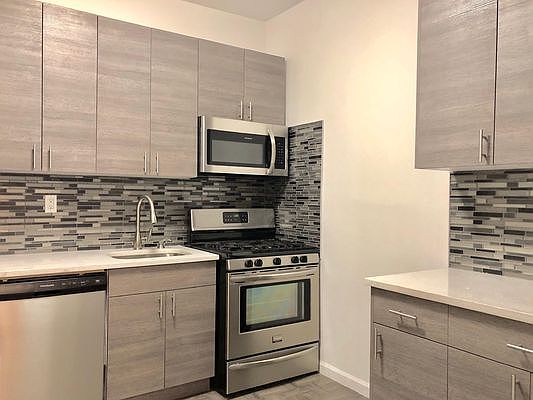 5th image of 280 Wilson Ave #2