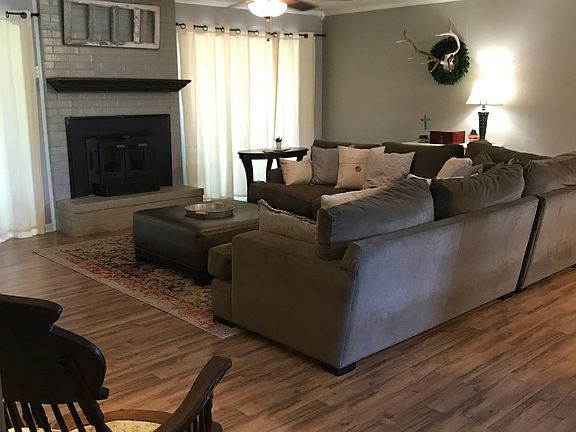 4th image of 2106 Woodville St