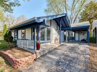 405 Echo Hill Dr, Ballwin, MO