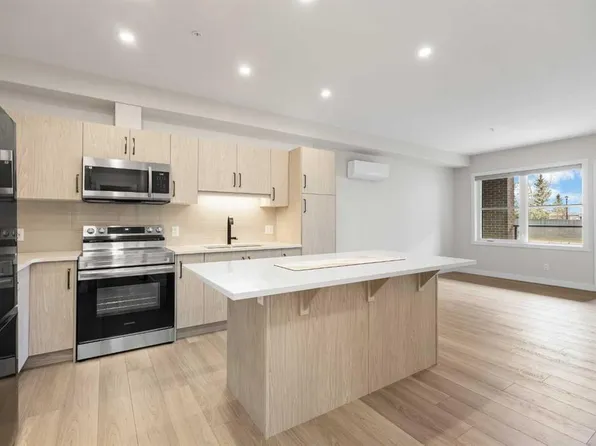 81 NE Arbour Lake Vw NW #1107, Calgary, AB T3G 0H4