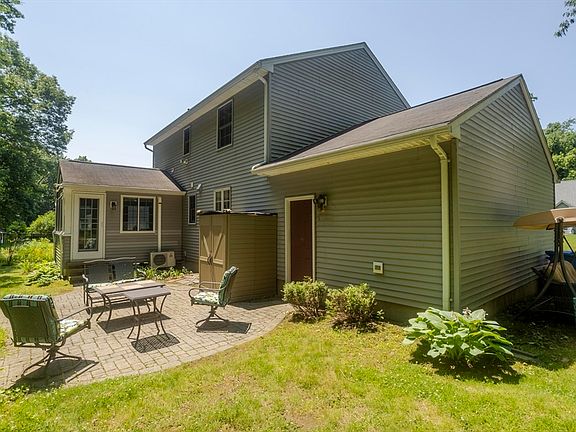 5th image of 10 Scott Hollow Dr
