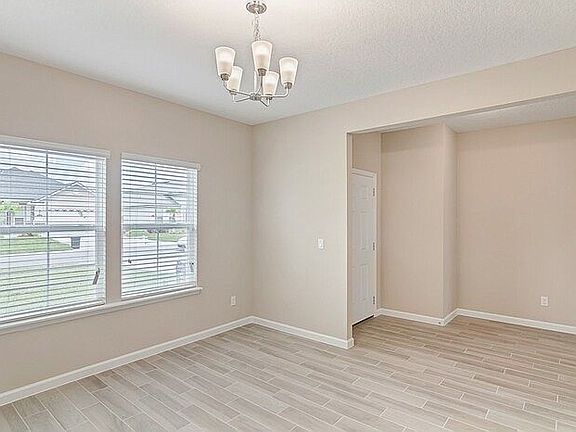 2nd image of 3825 Arbor Mill Cir