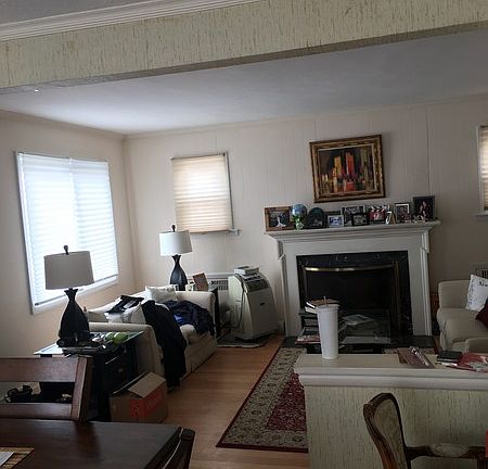 3rd image of 625 E Olive St