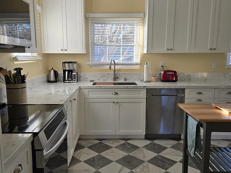 901 A Ave — Photo 12