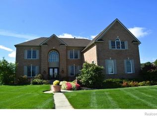 50441 Drakes Bay Dr, Novi, MI 48374
