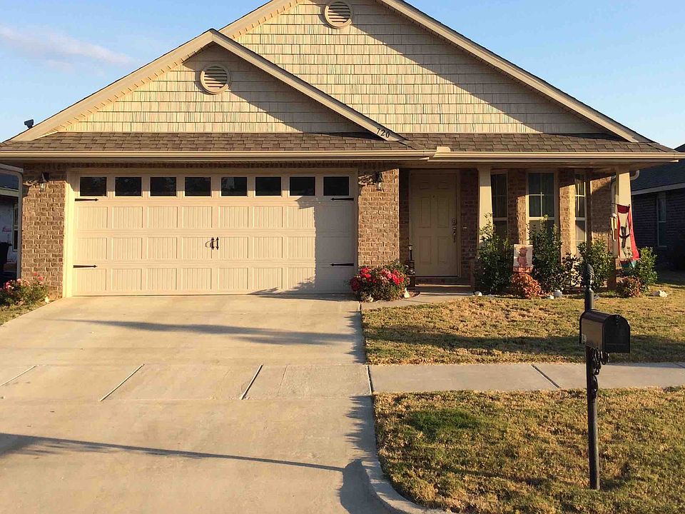 1st image of 720 Oak Cove Ln NW
