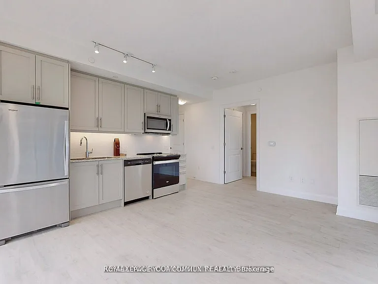 20 Gatineau Dr #402 — Photo 9