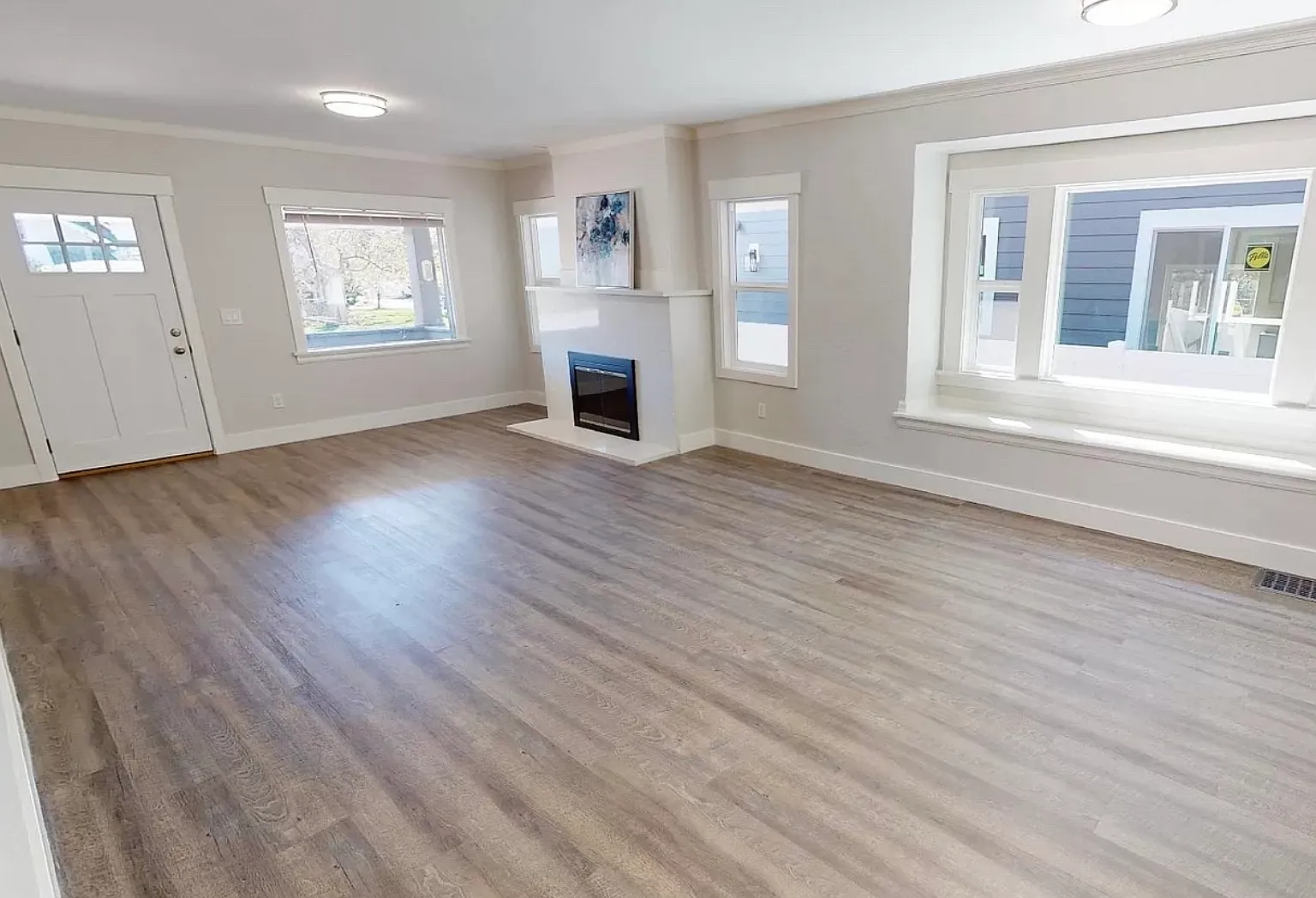 3 bed, 2520 sqft, $2,150 — Photo 4