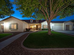 9704 W Golddust Dr, Queen Creek, AZ 85142
