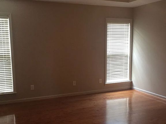 3rd image of 1525 Melissa Ln