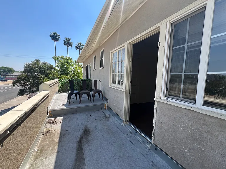 1515-1521 N Van Ness Ave #1519 — Photo 9