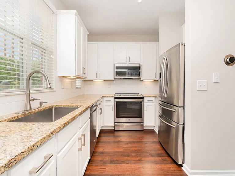 1429 Camden Rd — Photo 9