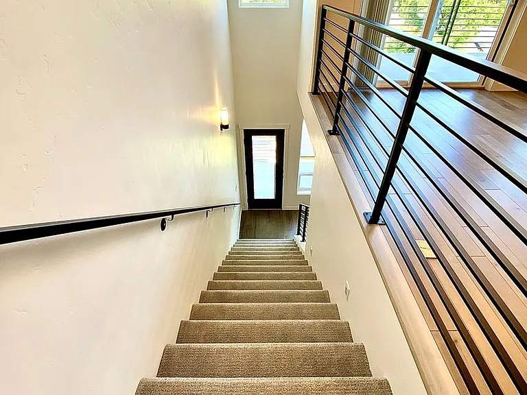 1258 E Echelon Ridge Ln — Photo 17