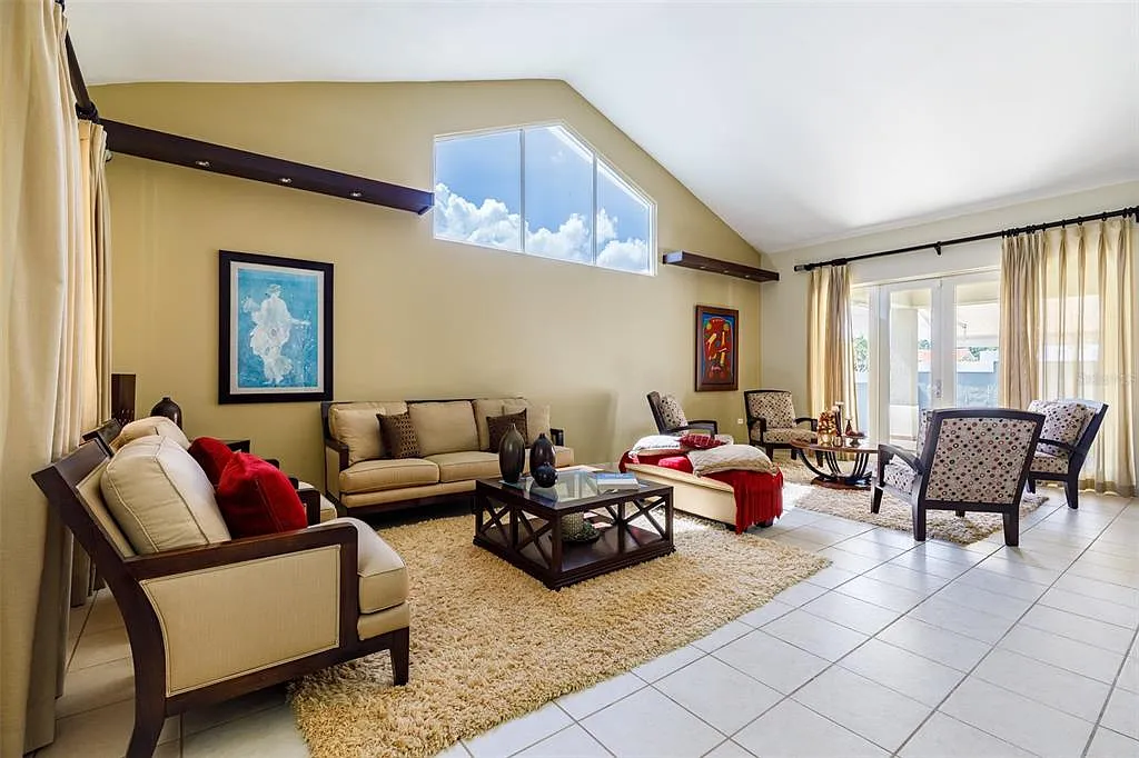 3 bed, 3.5 bath, 3200 sqft, $6,450 — Photo 2
