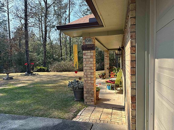 4th image of 108 Bumstead Rd