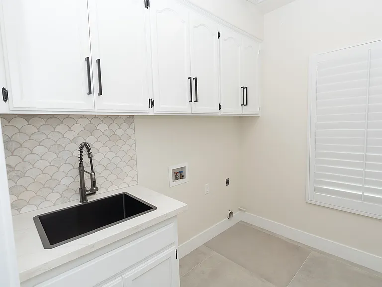 2589 W Lake Van Ness Cir — Photo 15