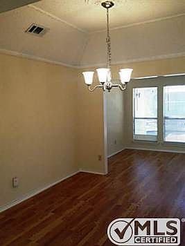 4th image of 2107 Chestnut Hill Ln