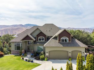 1085 Ridge Crest Dr, Wenatchee, WA 98801