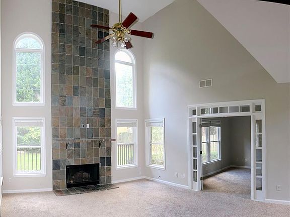 4th image of 315 Natoma Ter