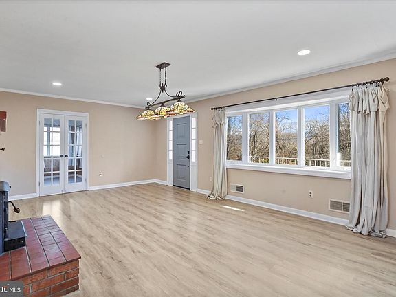 5th image of 508 Massanutten Hts