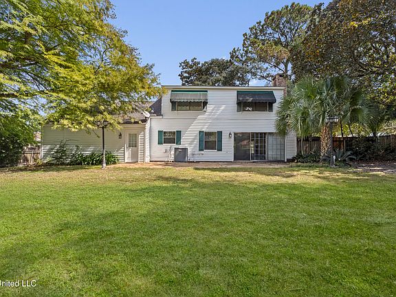 4th image of 337 Fairview Dr
