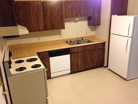4th image of 2811 NW 46th St APT A
