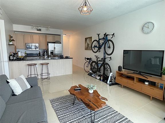 4th image of 79 SW 12th St APT 1211